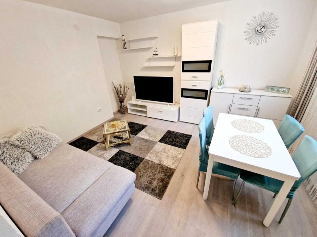 Apartment Split